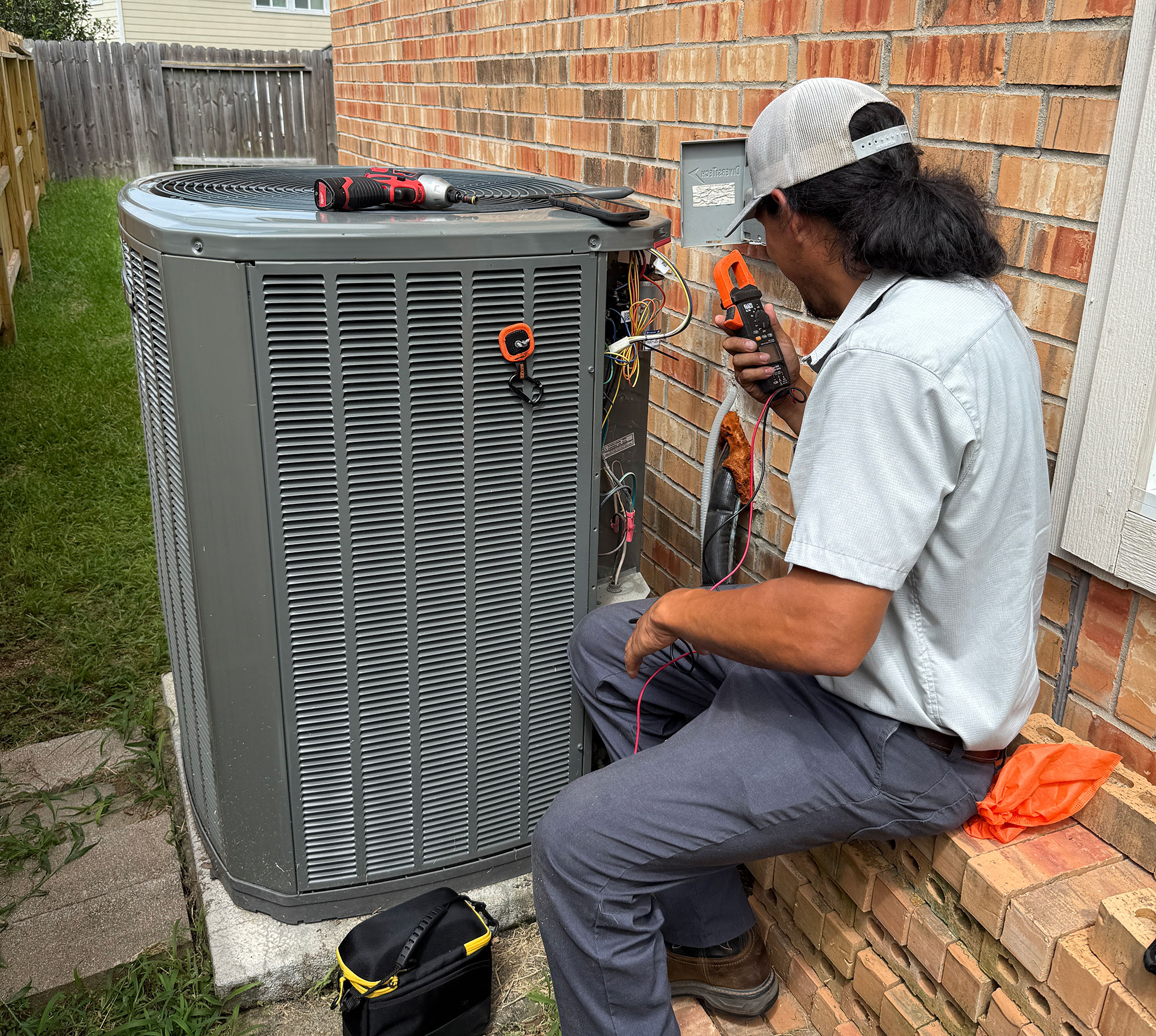 residential ac tune-up checking refrigerant levels